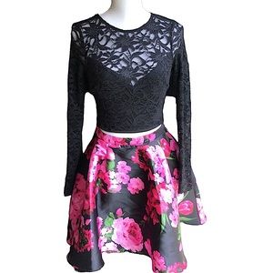 Floral  Skater Skirt & Black Lace Top 2-Piece Set. B13